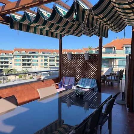 ático Con Terraza Y Vistas Al Mar