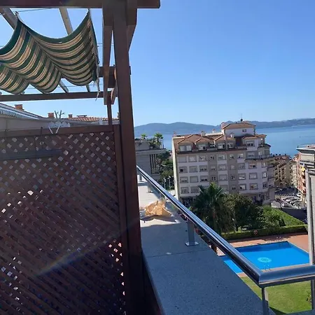 Apartamento ático Con Terraza Y Vistas Al Mar *