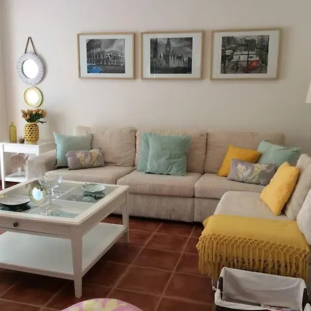 Apartamento ático Con Terraza Y Vistas Al Mar *